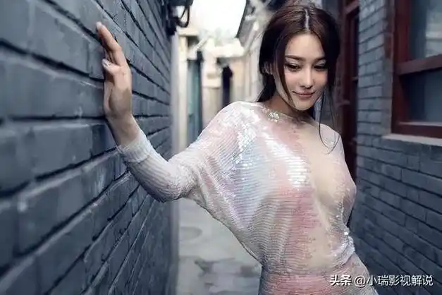 张馨予十年前旧照曝光,女神形象大颠覆,网友惊呼风尘味浓重