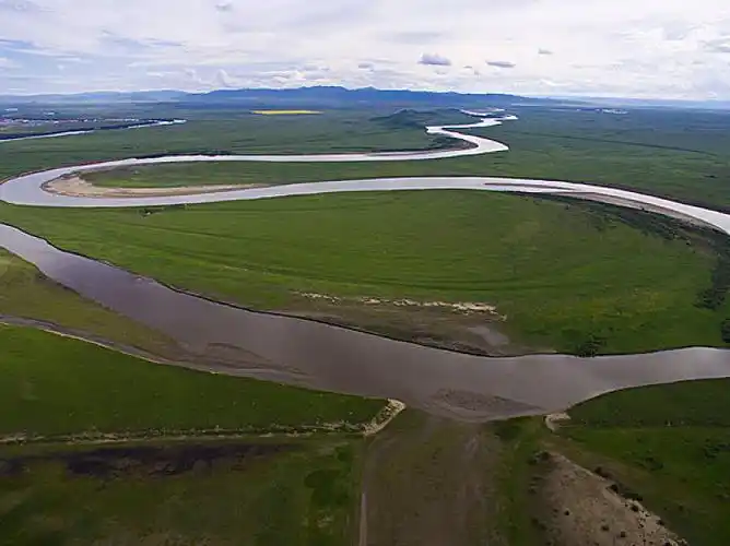 蓝天_白云_风光_道路_航拍_唐克_九曲黄河_河流_发源地_高原_图片素材