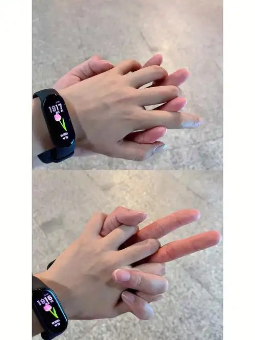 情侣牵手照丨爱就是每天见面78每天牵手