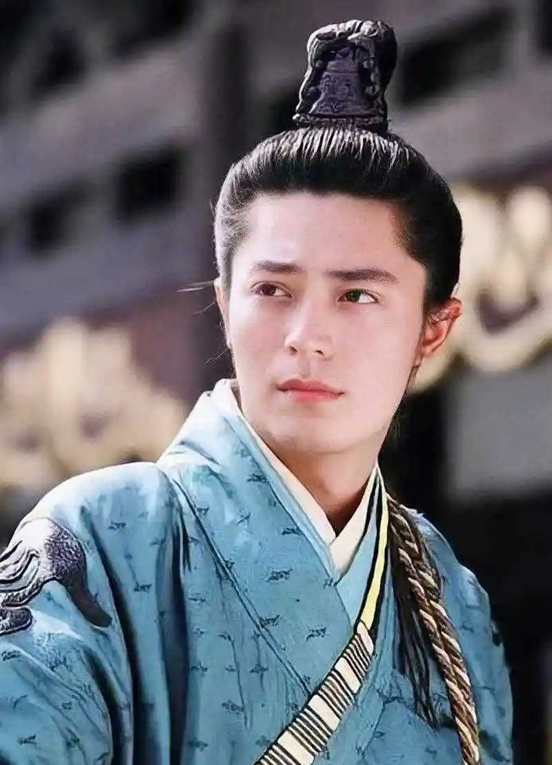 霍建华当年在《花千骨》里被吐槽的原因,是因为造型头套和状态没他