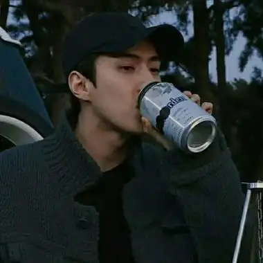 忧伤忧郁真人男生头像