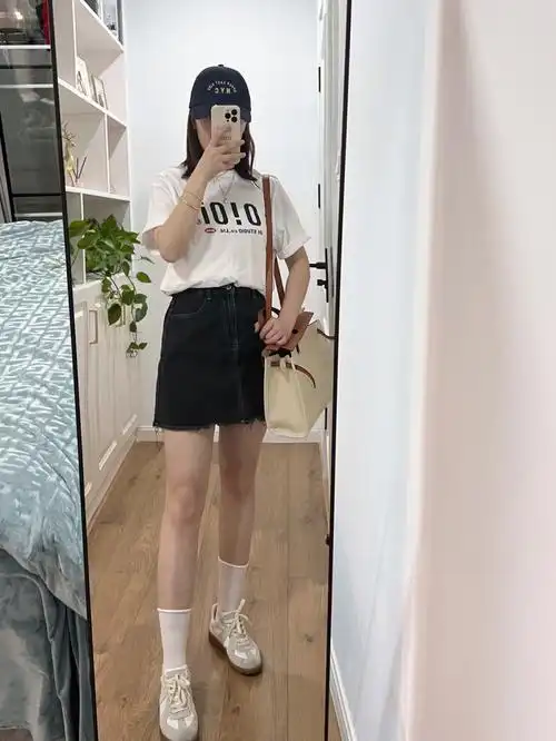 158cm110斤夏日微胖女生穿搭百搭白t