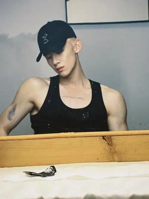 白敬亭  #腹肌  #怀柔王子白敬亭