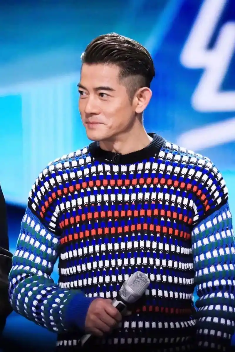 54岁的郭富城魅力依旧不减他留的这两款发型你都剪过吗