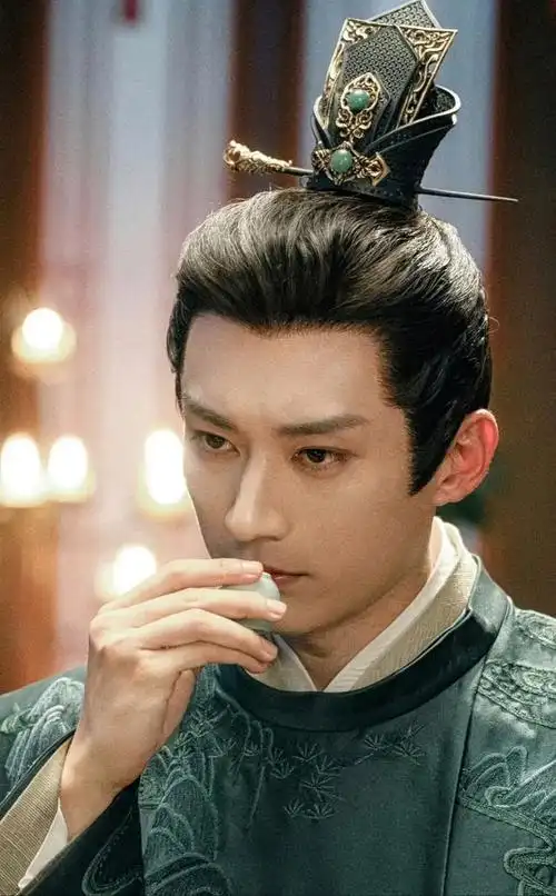 相信大家都对刘学义有所印象吧,他是在欢瑞公司的演员,自从他出道开始