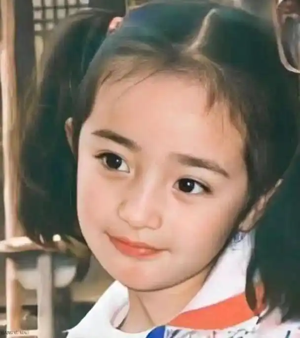 美图分享|从小就是美人胚子的杨幂