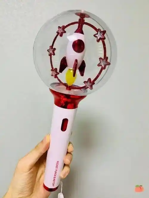 应援棒设计有点独特的四组女团