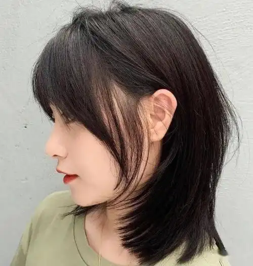 "高颜值中长锁骨发"简单好打理_发型