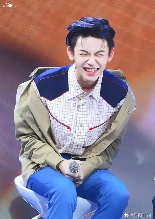 我的充电宝(笑起来的小括号)@小鬼-王琳凯