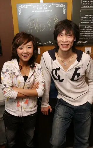 图文超女阳蕾对话花滑王子佟健娇俏小妹憨厚大哥