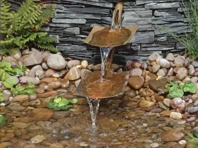 旧物改造的创意水景