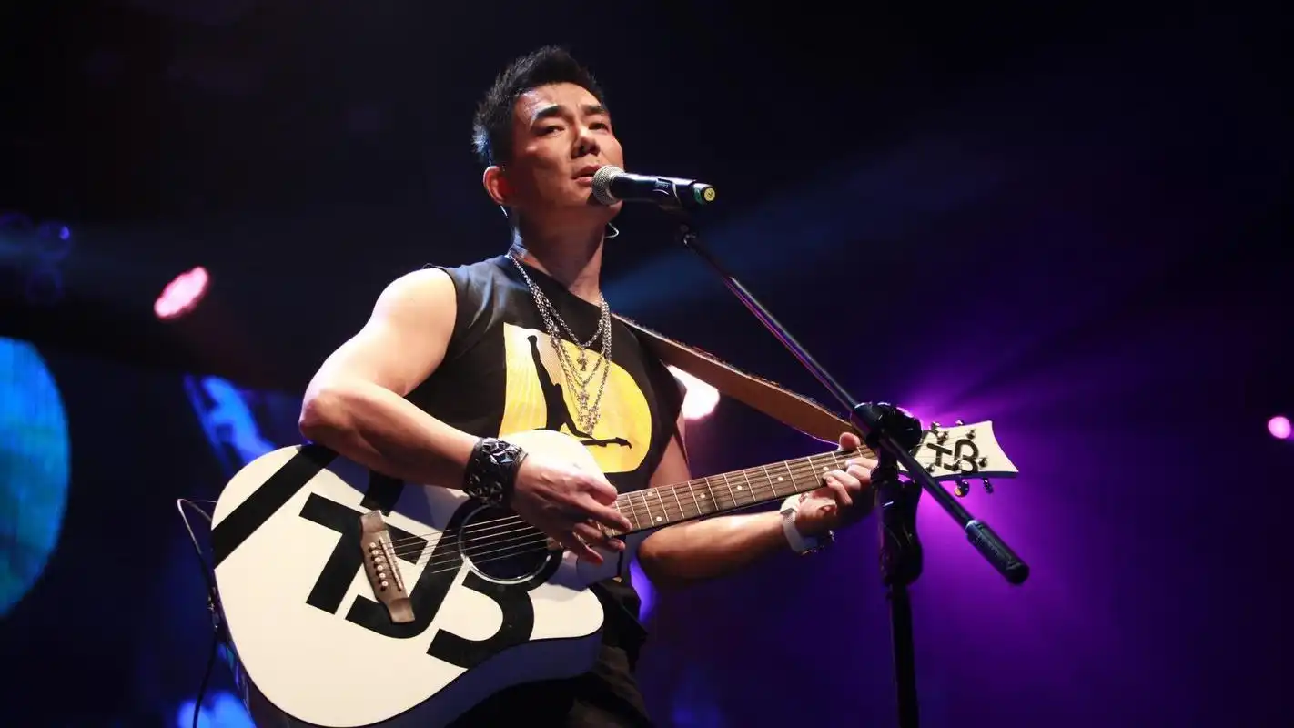 2019任贤齐昆明演唱会让我们一起欣赏齐老大演绎的情歌