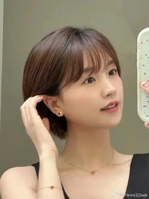 知性时尚真耐看——露耳波波头,短发新风尚|发型|知性|短发_新浪新闻