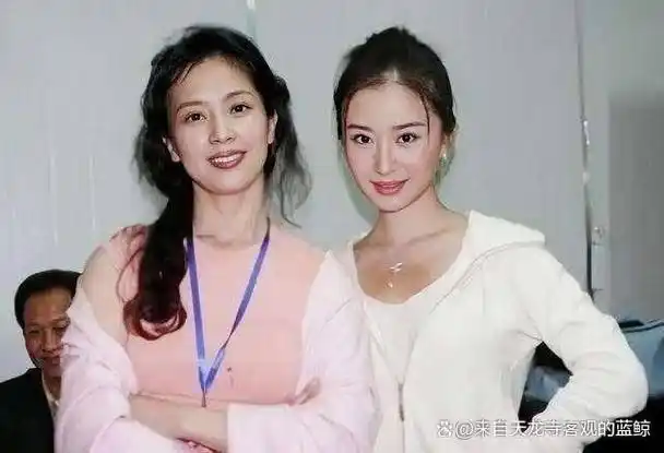 刘亦菲全家照片曝光让人惊叹基因遗传的神奇