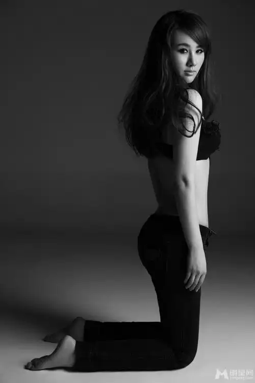 喜剧女神孟瑶性感写真