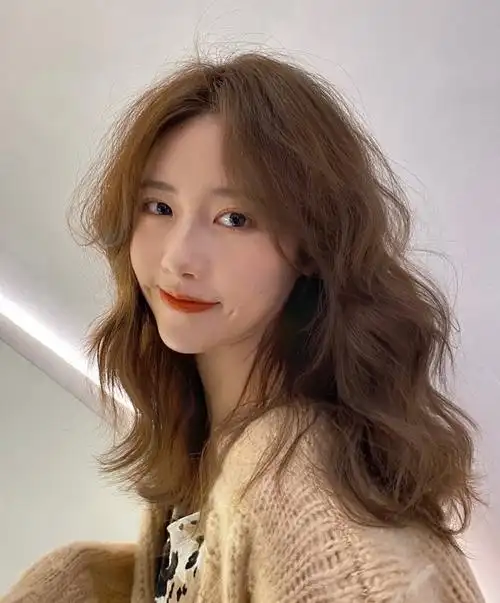 慵懒甜美风法式烫发/蛋卷头超适合圆脸女,烫发图片,发型图片