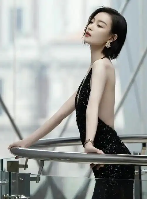 倪妮,这美背不拔火罐实在太可惜了(高清)_网易订阅