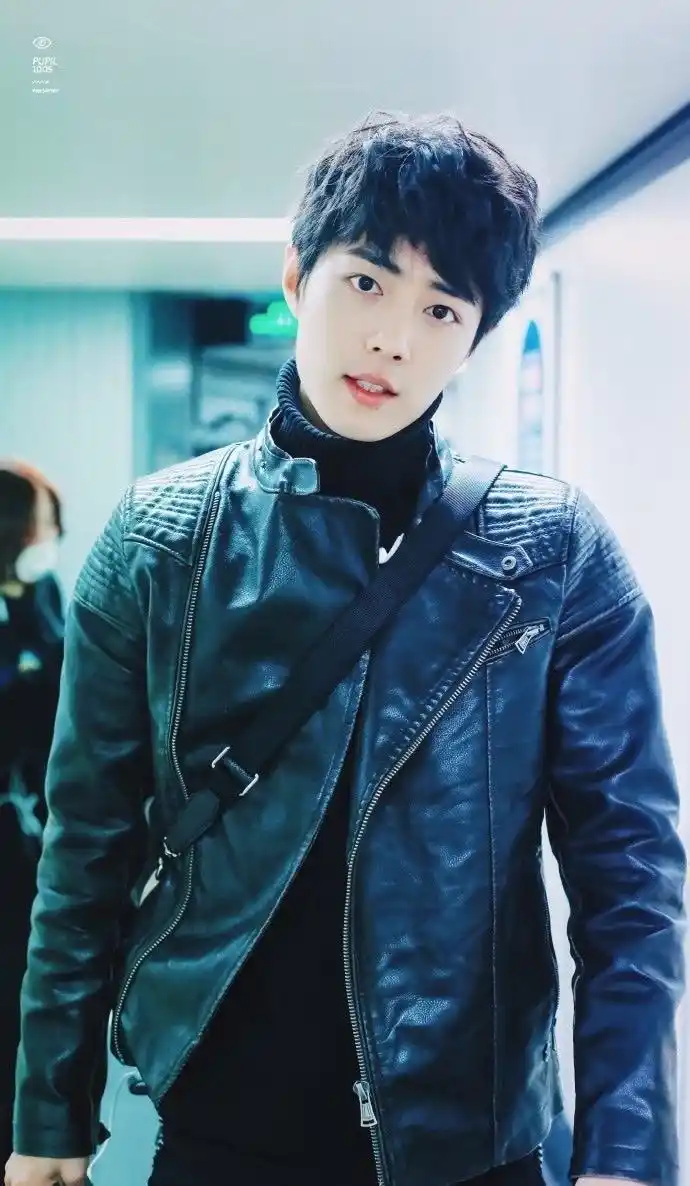 肖战高马尾新造型