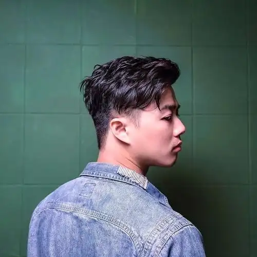 适合初春上班的男生发型开启你帅气的一年