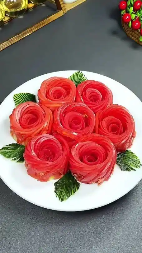 西红柿创意摆盘花开富贵,你学会了吗?创意水果拼盘创意摆盘技巧
