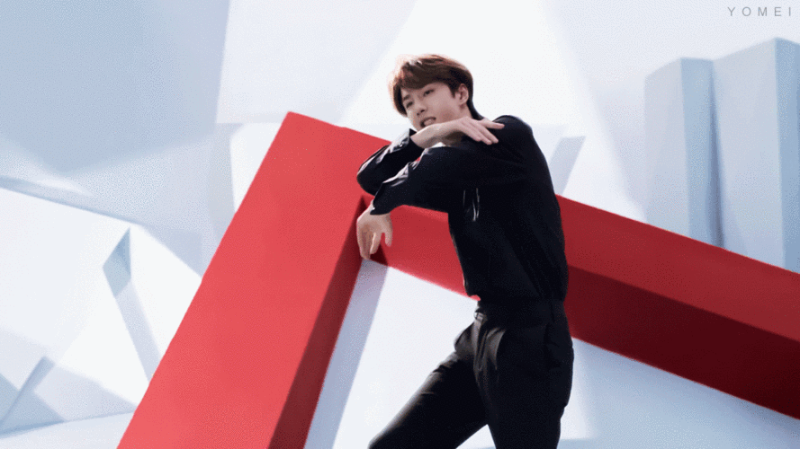 你拥有最甜的笑容,好喜欢你的小括号☆ @uniq-王一博 cr:yomei_yobo