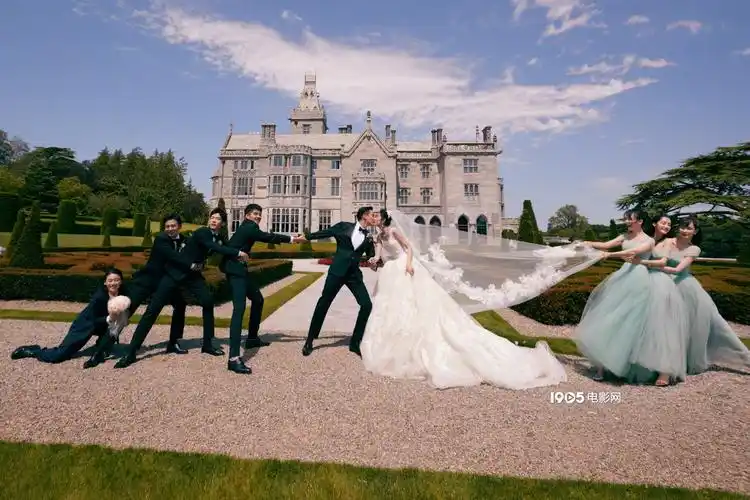 张若昀唐艺昕婚礼现场照 合跳双人舞梦幻似童话_明星活动_图集_电影网