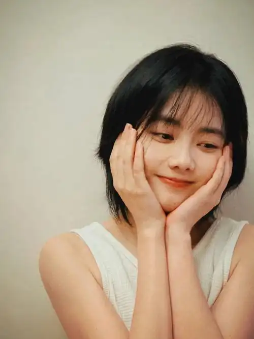 谭松韵胶片风随拍