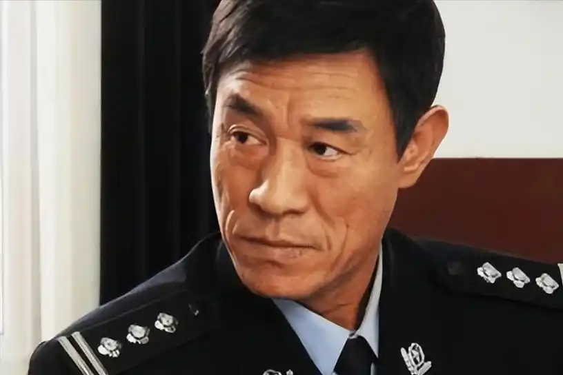 事实证明,"放浪形骸"的杜志国,已经活成了一个"笑话"