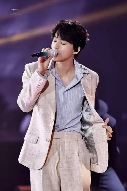 王俊凯春节胖15斤