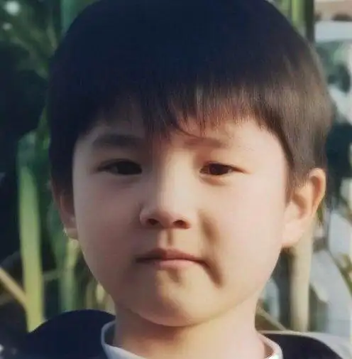 刘昊然小时候太可爱了