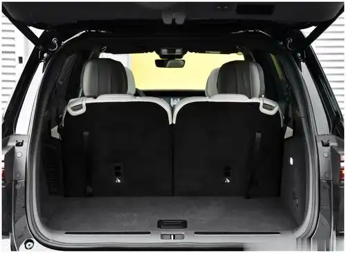 空间不输同价位suv,而且油耗可忽略,带你看理想one