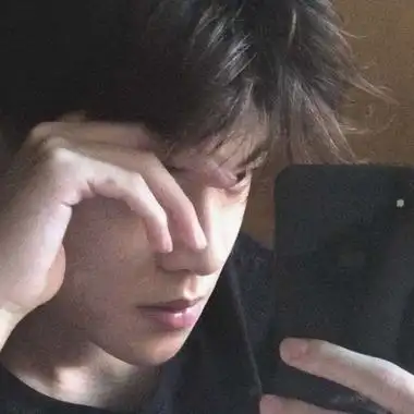 2021温文尔雅英姿飒爽的男生帅气头像 我去你留两个秋