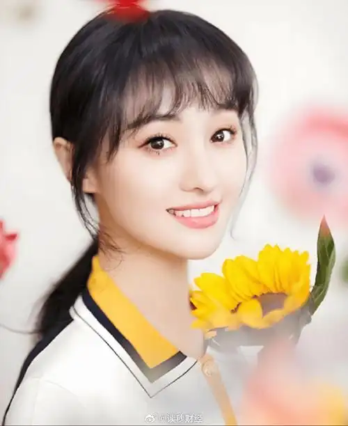 变更为注销,股权穿透显示该公司由佟大为及妻子关悦等间接共同持股