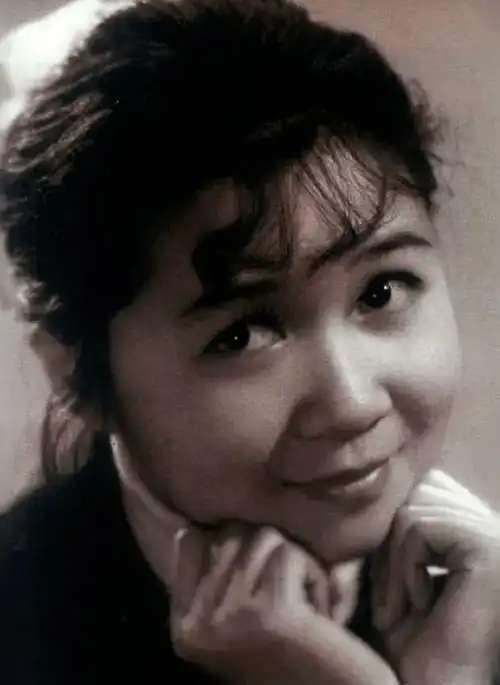 蔡明年轻时素颜照惊艳到我了