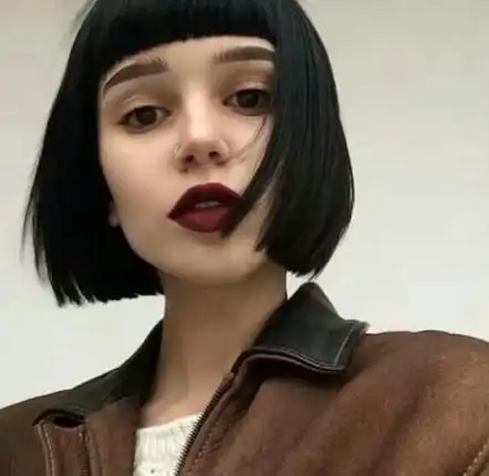 女生英伦复古短发卷发图片(2)_卷发发型_西子美发网