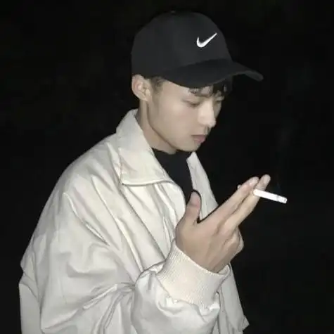 黑夜寂寞吸烟头像