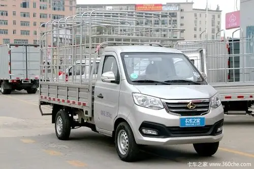 5万 厦门长安跨越新豹t3载货车