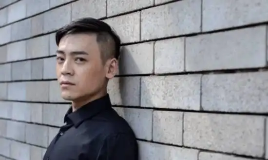 原来他是巍子的儿子难怪不仅长得帅演技还好果然是虎父无犬子