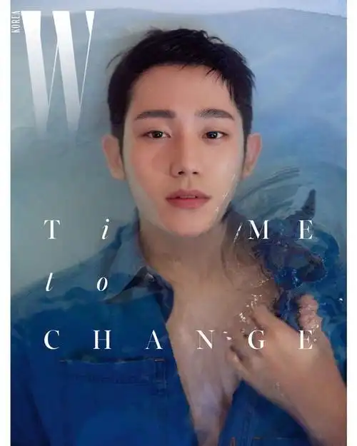 丁海寅登杂志封面展成熟男性美 衣领微敞眼神迷离【组图】