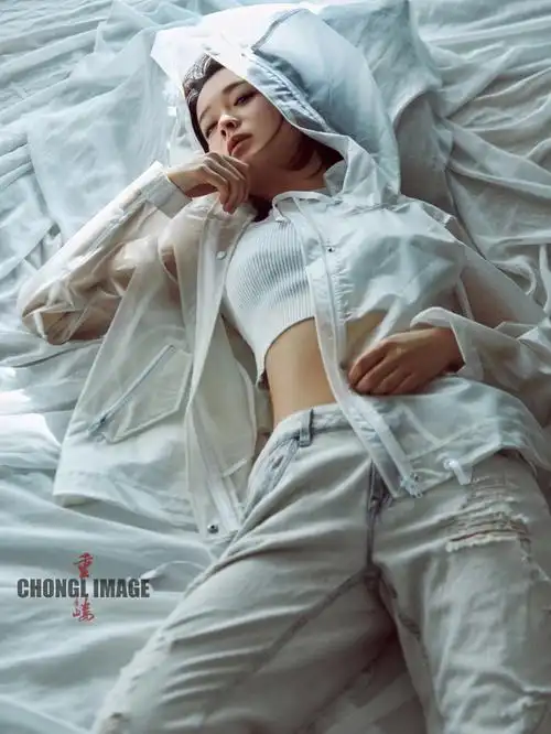 躺着的照片写真拍摄天津