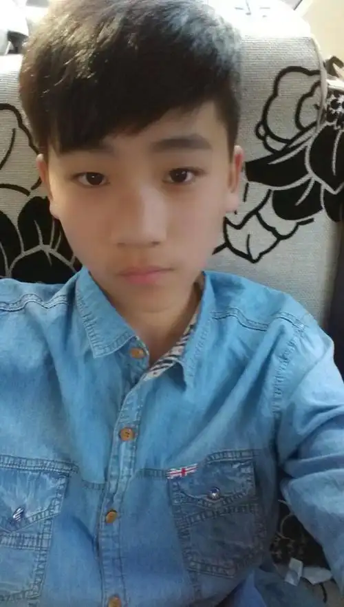 比王凯俊帅的人是谁