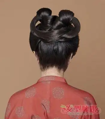 古代公主发型步骤 简单古装公主发型怎么梳(4)