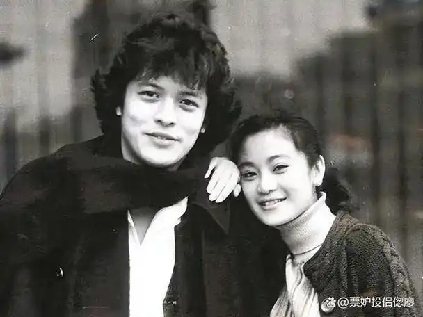 儿子大婚请动半个娱乐圈母亲却与丈夫分居已久这是什么神操作