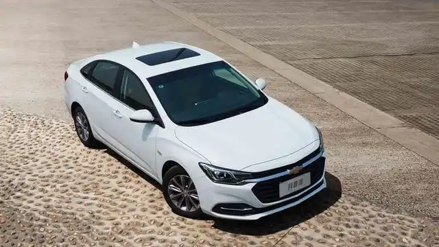 雪佛兰"monza"是上汽通用汽车雪佛兰集团旗下的一款全新升级紧凑车