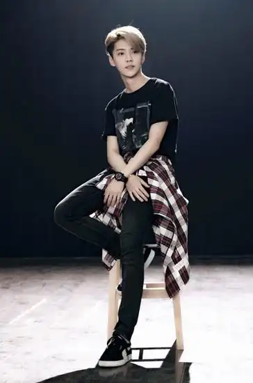 鹿晗#巡回演唱会