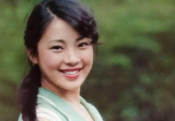 黄秋燕的颜值可以说是娱乐圈无人能及的美女李连杰后悔了嘛