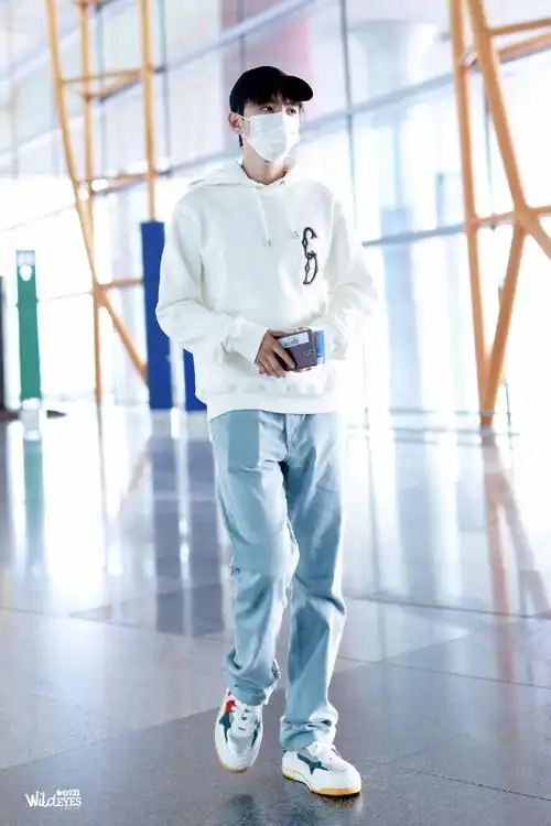 王俊凯巴黎时装周##王俊凯出发巴黎##巴黎时装周明星阵容