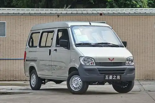 五菱之光型号怎么分 面包车1万7
