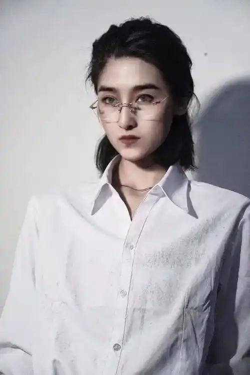 昵称:秣茴(mò huí)昵称:秣茴(mò huí)抖音id:5155152ost传媒签约