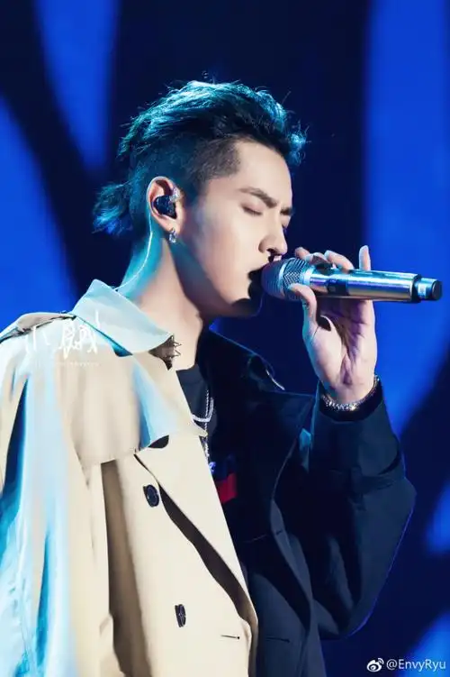 "ujofan"吴亦凡2017生日会